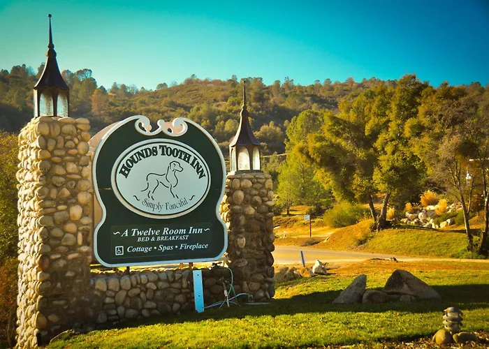 Hounds Tooth Inn